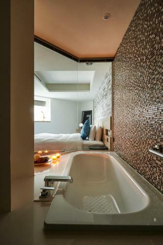Lumi Design Hotel