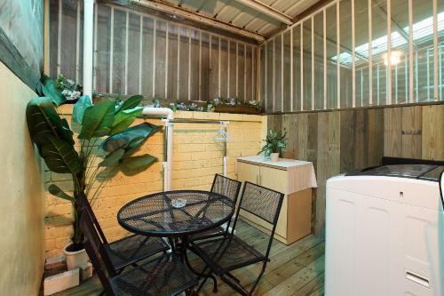 Hostal Rara Stay