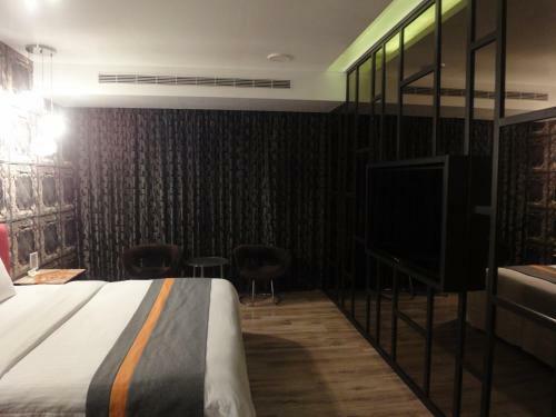 Yi Don Motel