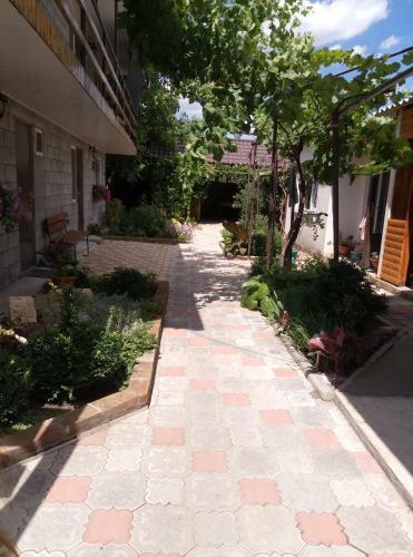 Hostal Apartment On Svobody 85