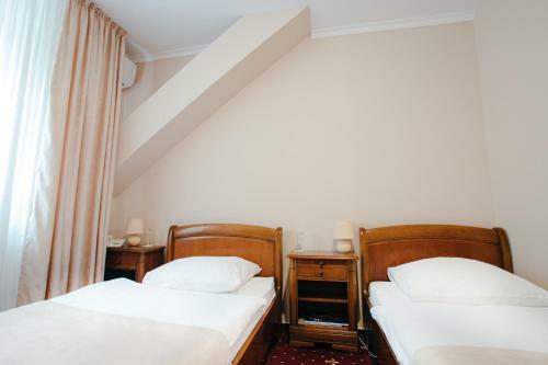 Hotel Kamelot