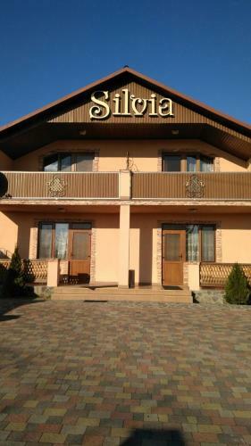 Lodge ?????? Silvia