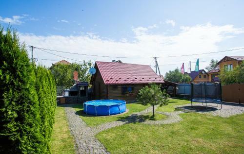 Gostynnyi Dim Zatyshok