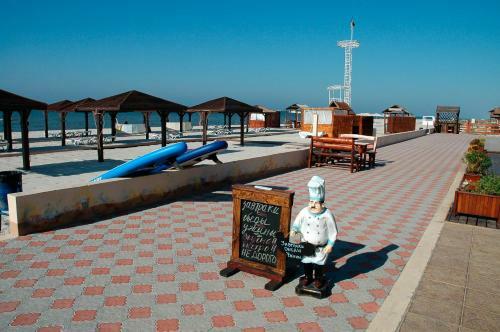 Hotel Oasis Beach Club