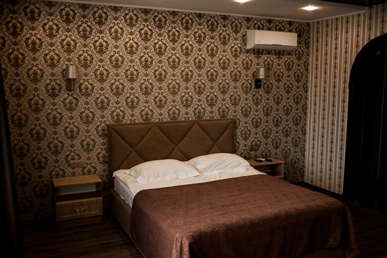 Hotel Charivne Ozero