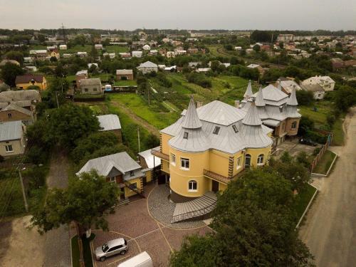 Hotel Fortetsya Malehiv