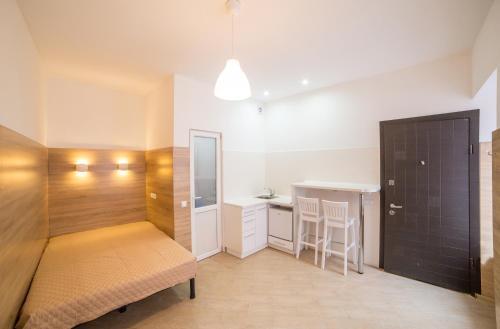 Apartment On Filatova 10-?