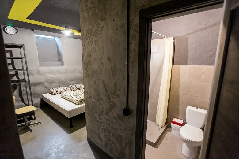 Albergue Lviv Loft Prison