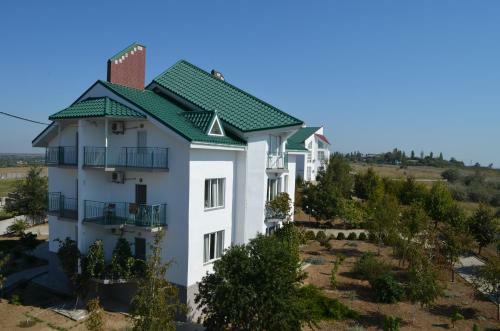 Foton Hotel & Restaurant