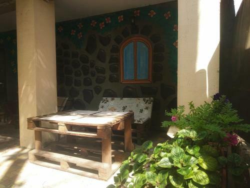 Hostal Bozhur Guest House