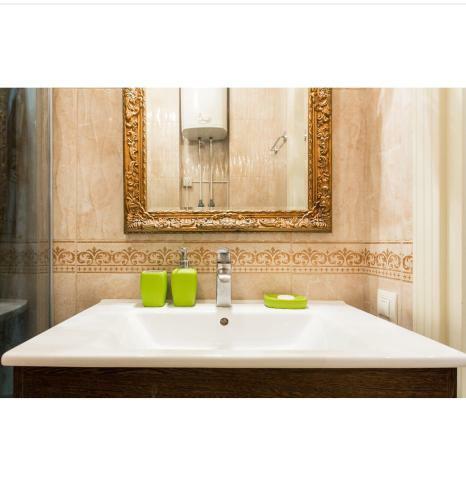 Apartamento Grecheskaya Street City Center
