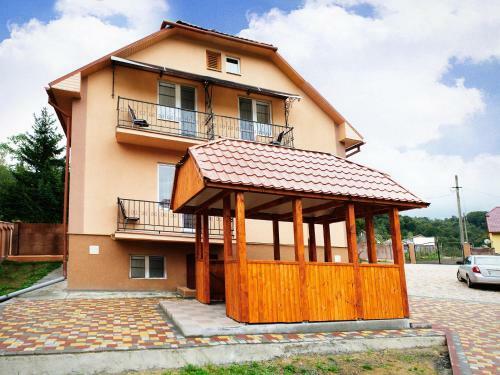 Hostal Sadiba "lisova Pisnia"