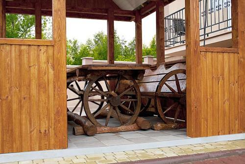 Hostal Sadiba "lisova Pisnia"
