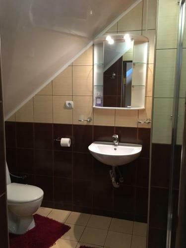 Hostal Chalet Trostian