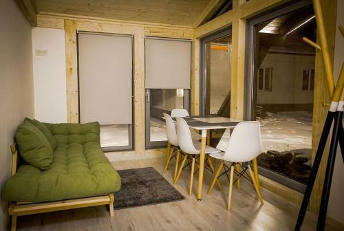 Lodge Veranda