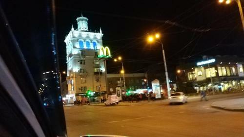 Apartment On Metalurgov Avenue