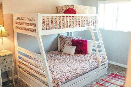 Apartamento Sleeps 14 On East Belleview