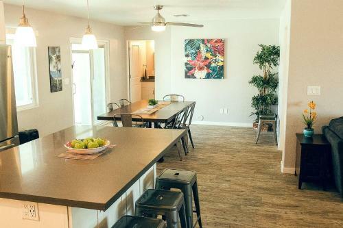 Apartamento Sleeps 14 On East Belleview