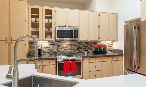 Sunrise House - Sedona Chapel District