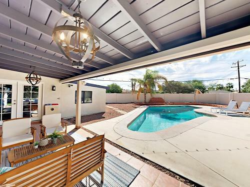 8501 E Mariposa Home