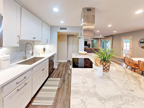 8501 E Mariposa Home