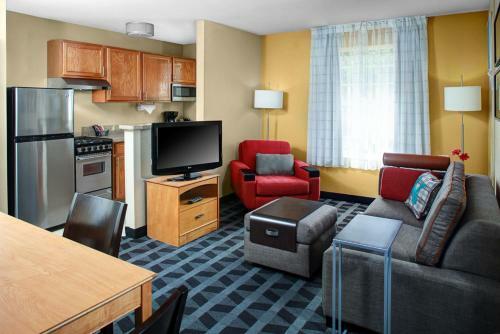 Hotel Towneplace Suites Fresno