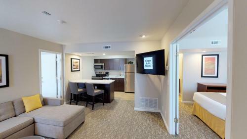 Chase Suite Hotel Newark Silicon Valley