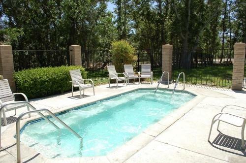 Soledad Canyon Cottage 15