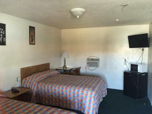 Hacienda Motel