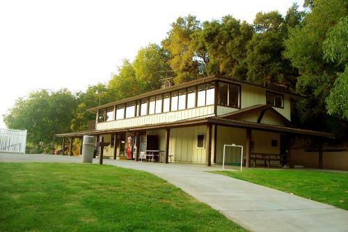 Morgan Hill Camping Resort Cottage 5