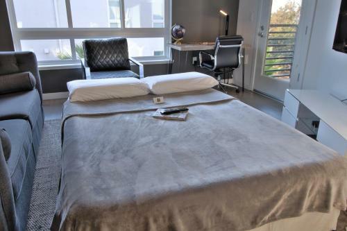 Urban Flat Apartments @ Heart Of Silicon Valley