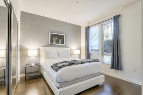 Urban Flat Apartments @ Heart Of Silicon Valley