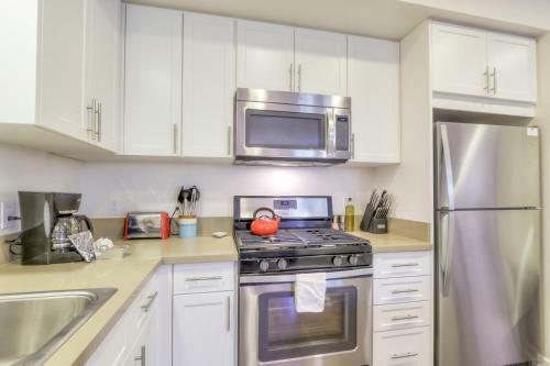 Urban Flat Apartments @ Heart Of Silicon Valley