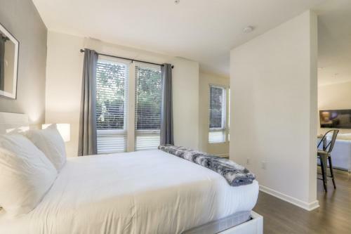 Urban Flat Apartments @ Heart Of Silicon Valley