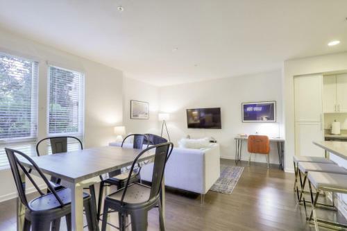 Urban Flat Apartments @ Heart Of Silicon Valley