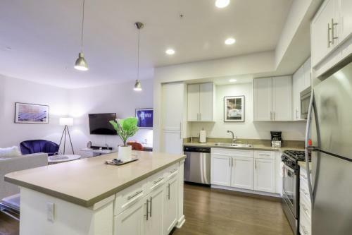 Urban Flat Apartments @ Heart Of Silicon Valley