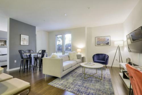 Urban Flat Apartments @ Heart Of Silicon Valley