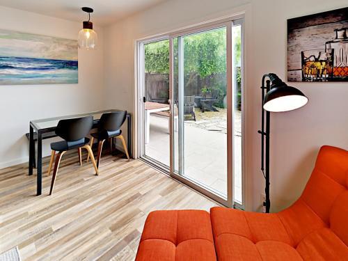 Surfer?s Delight Beach Cottage Home