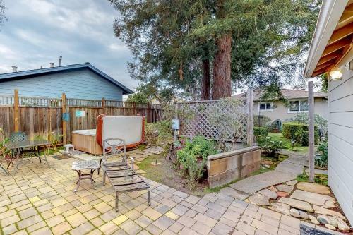 English Garden Studio Suite