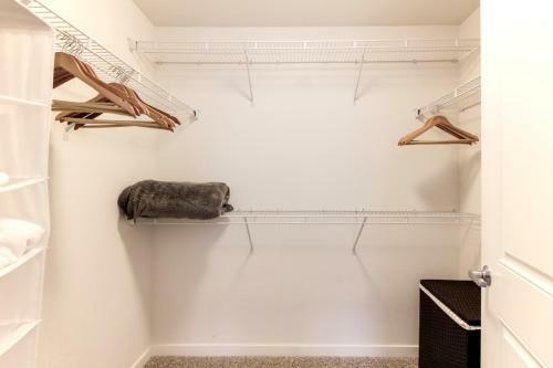 Urban Flat Apartments @ San Mateo