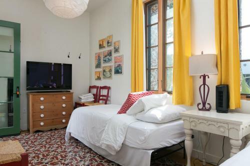 522 Garden St Townhouse