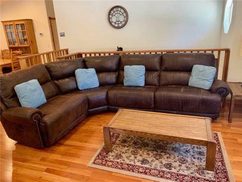 793 Hazel Home