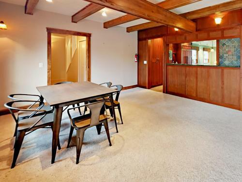 2220 Balboa Drive Home