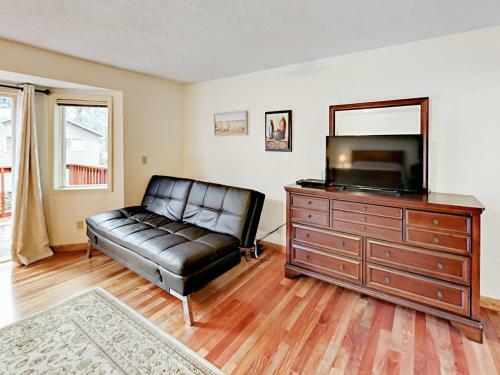 1154 Lone Indian Trail Home