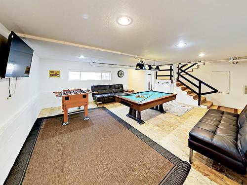 1154 Lone Indian Trail Home