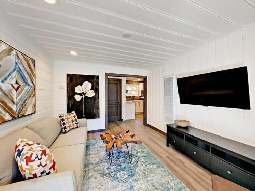 4093 Manzanita Ave Townhouse