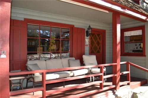 4062 Azure Home