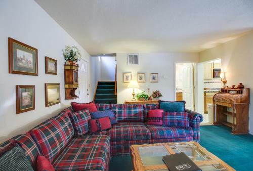 Moss Mountain Home