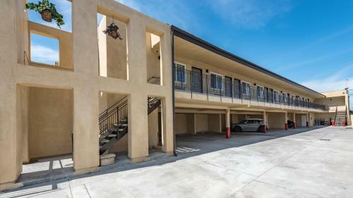 Motel Plaza Inn