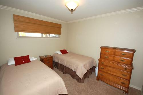 2523 Bertha Avenue Cabin